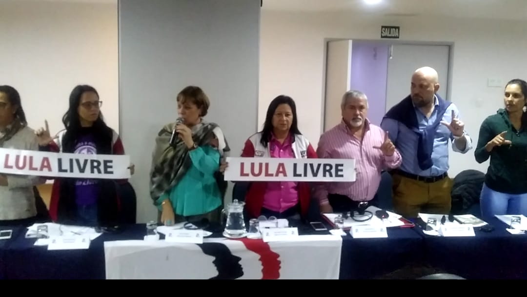 Participantes manifestaram apoio ao ex-presidente Lula 